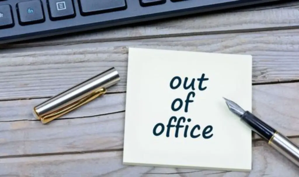 Maternity Leave Out of Office Message